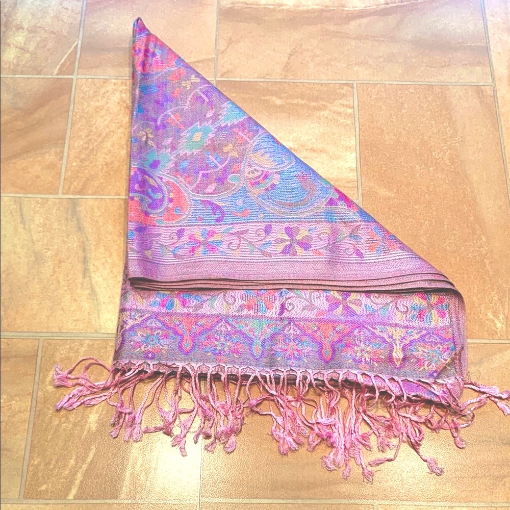 NWOT Women's European Multicolor Pink, Purple, & Blue Paisley Fringe Scarf